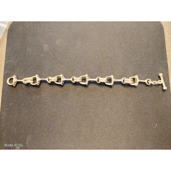 Adorable Vintage Sterling Silver Stirup-Link Bracelet - Picture 1 of 5